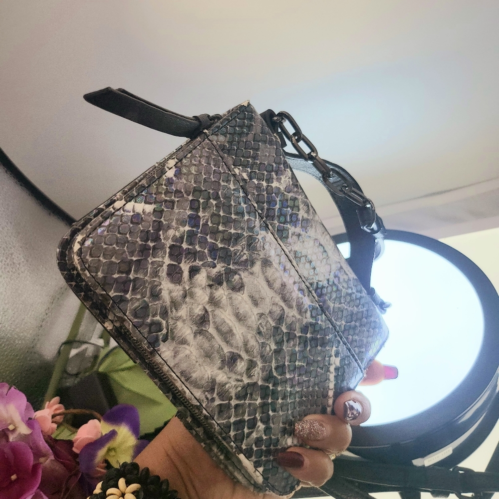 Snakeskin Handbag Simply Vera Wang $200msrp Irrid… - image 8